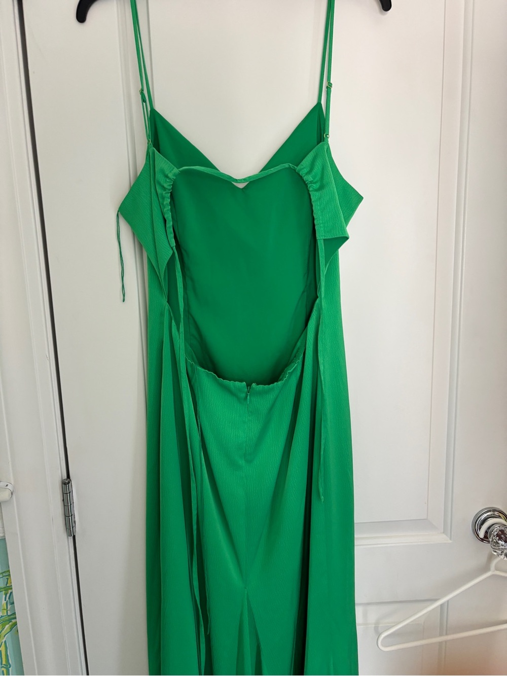Slim V-Neck Maxi Dress in Emerald Green - Picture 4 of 4
